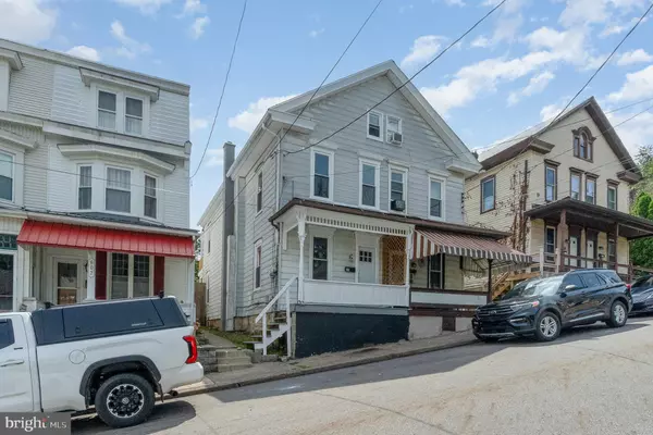 609 SPRUCE ST, Lykens, PA 17048