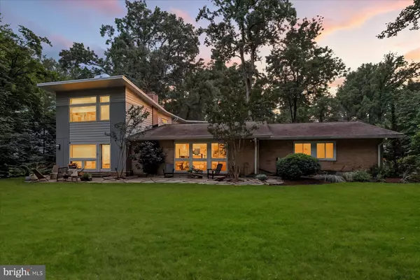 8216 FENWAY RD, Bethesda, MD 20817