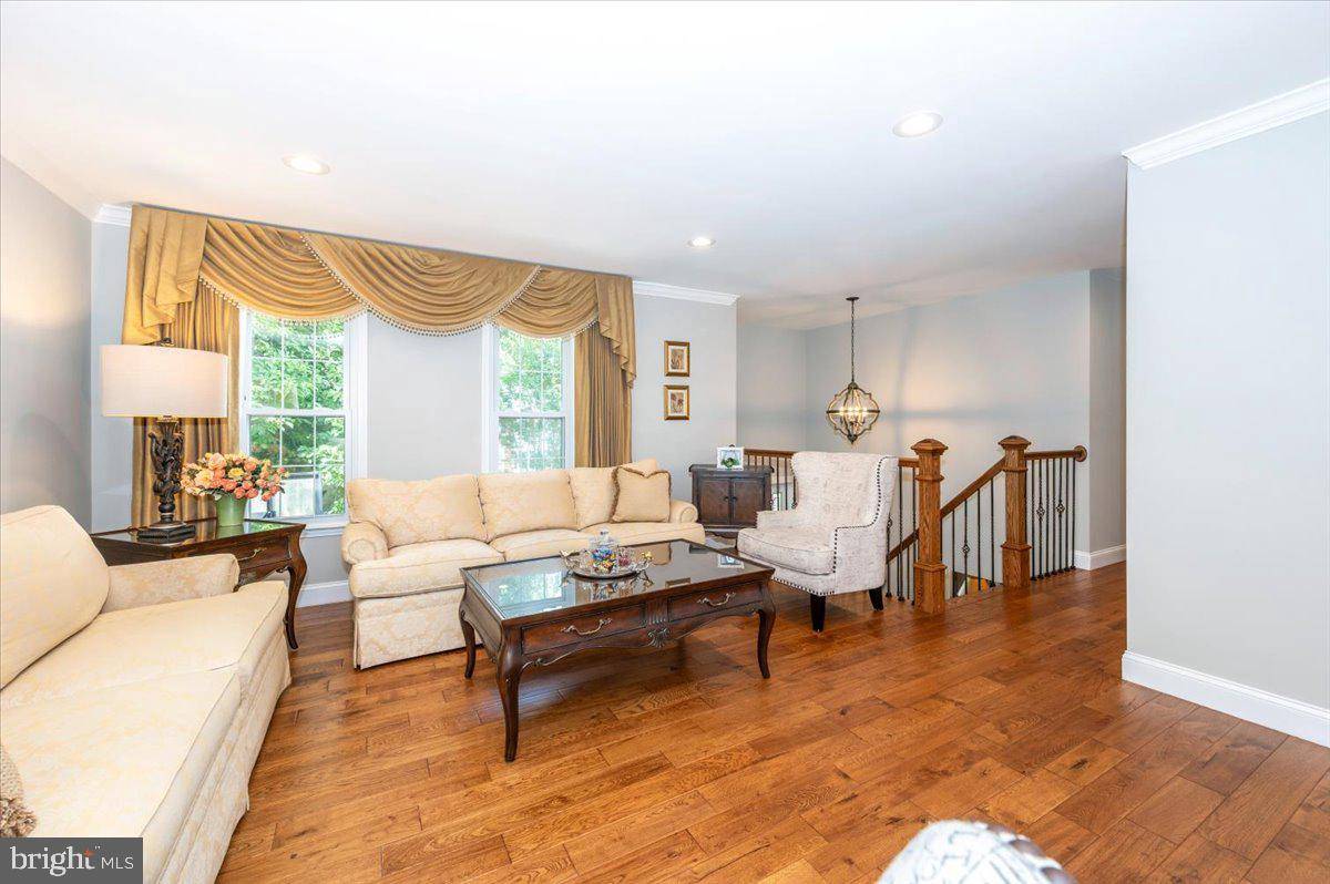 Annandale, VA 22003,4926 KING DAVID BLVD