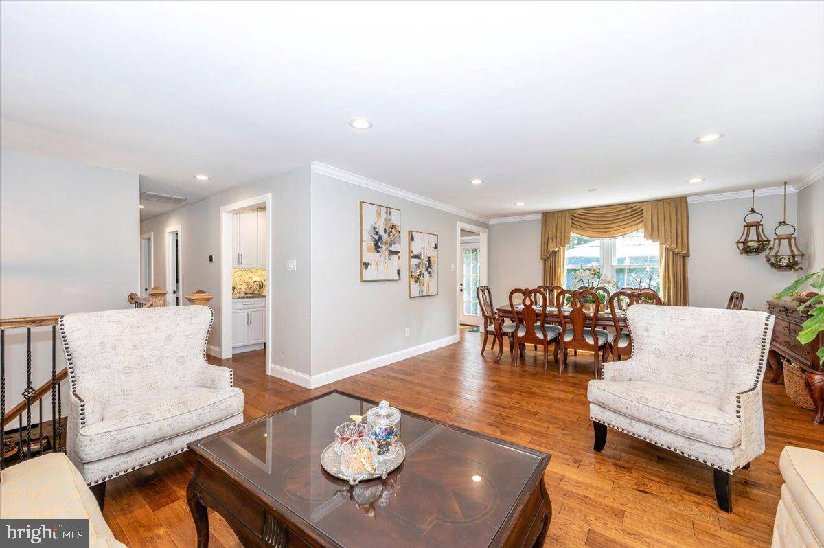 Annandale, VA 22003,4926 KING DAVID BLVD