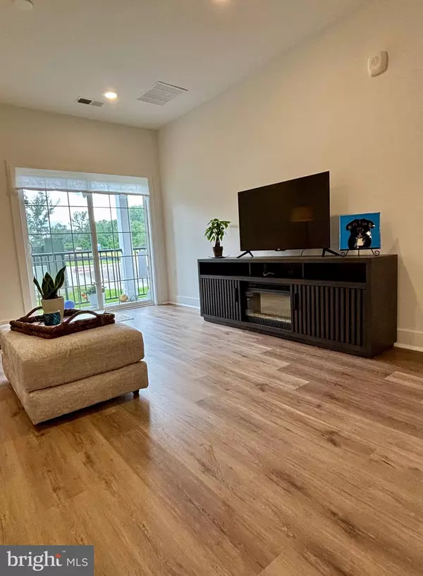Pennington, NJ 08534,5104 MARY ASHBY WAY
