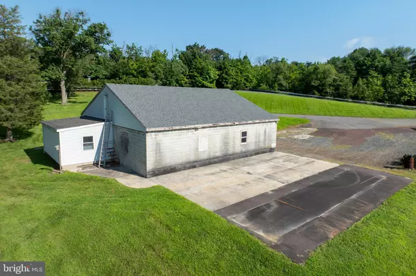 Douglassville, PA 19518,131 SQUIRREL HOLLOW RD