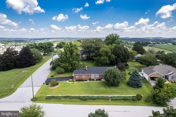 Hanover, PA 17331,64 HILLCREST DR