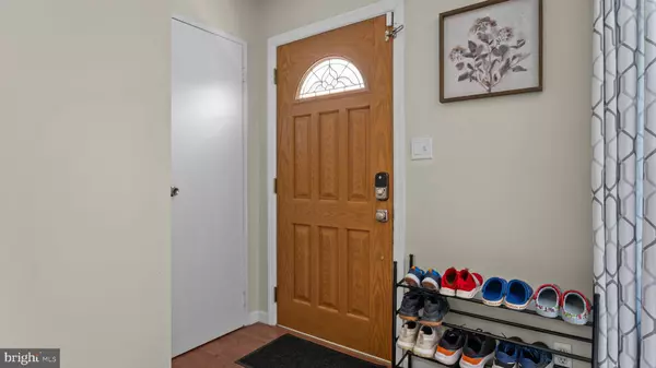 Pennington, NJ 08534,286 PENNINGTON LAWRENCEVILLE RD