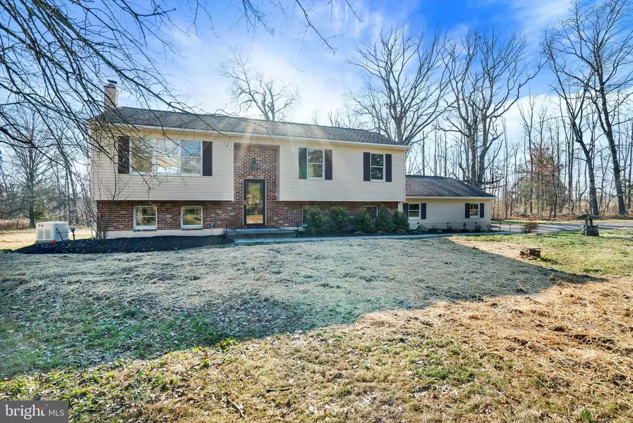 5400 CURLEY HILL RD, Pipersville, PA 18947