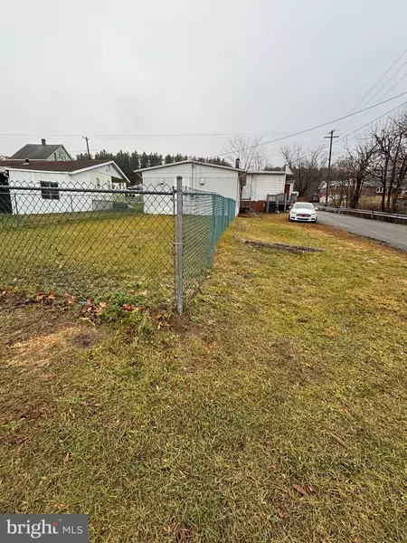602 W MARKET ST, Williamstown, PA 17098