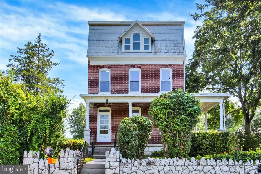 2481 BROAD ST, York, PA 17408