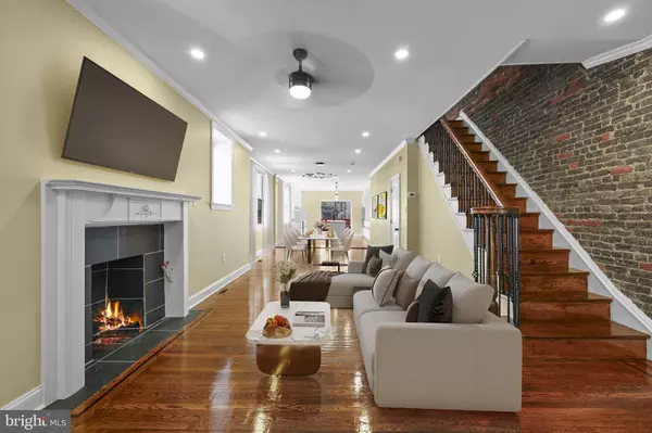 Philadelphia, PA 19143,4910 PINE ST