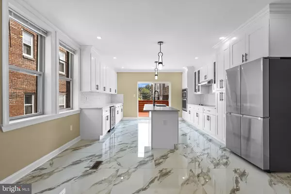 Philadelphia, PA 19143,4910 PINE ST