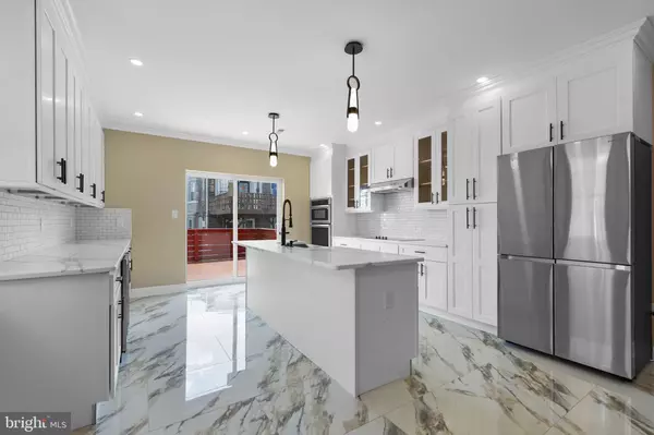 Philadelphia, PA 19143,4910 PINE ST