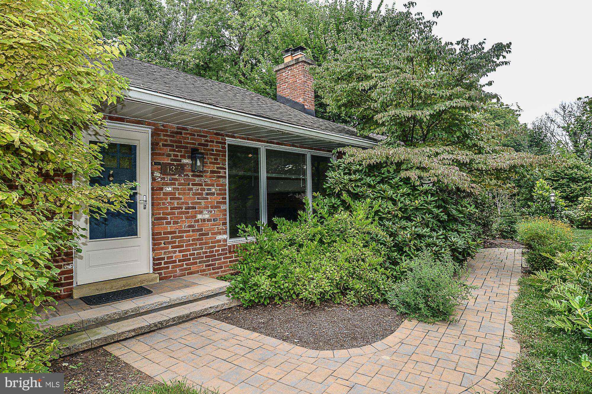 137 COURTHOUSE RD SW, Vienna, VA 22180