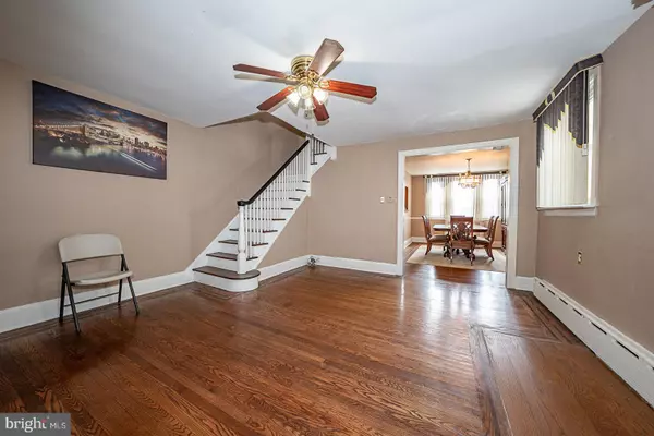 Upper Darby, PA 19082,105 N FAIRVIEW AVE