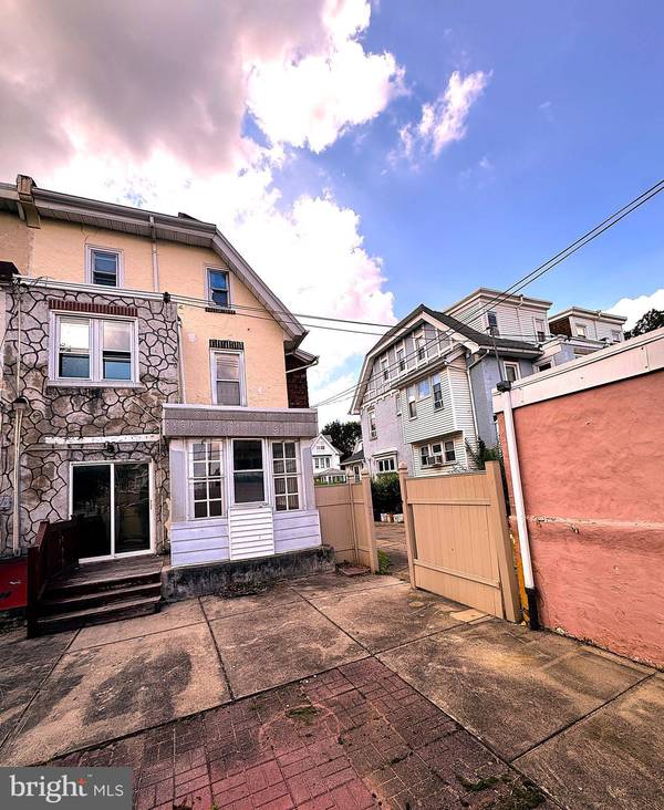 Philadelphia, PA 19126,6415 N FAIRHILL ST
