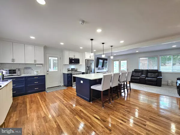 Alexandria, VA 22310,5918 KING JAMES DR
