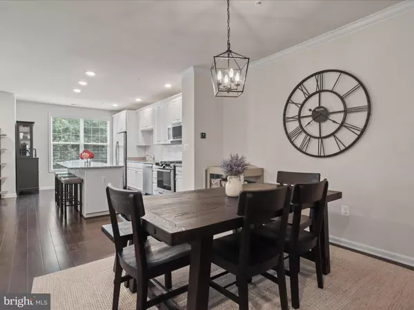 Ashburn, VA 20148,23245 MILLTOWN KNOLL SQ #103