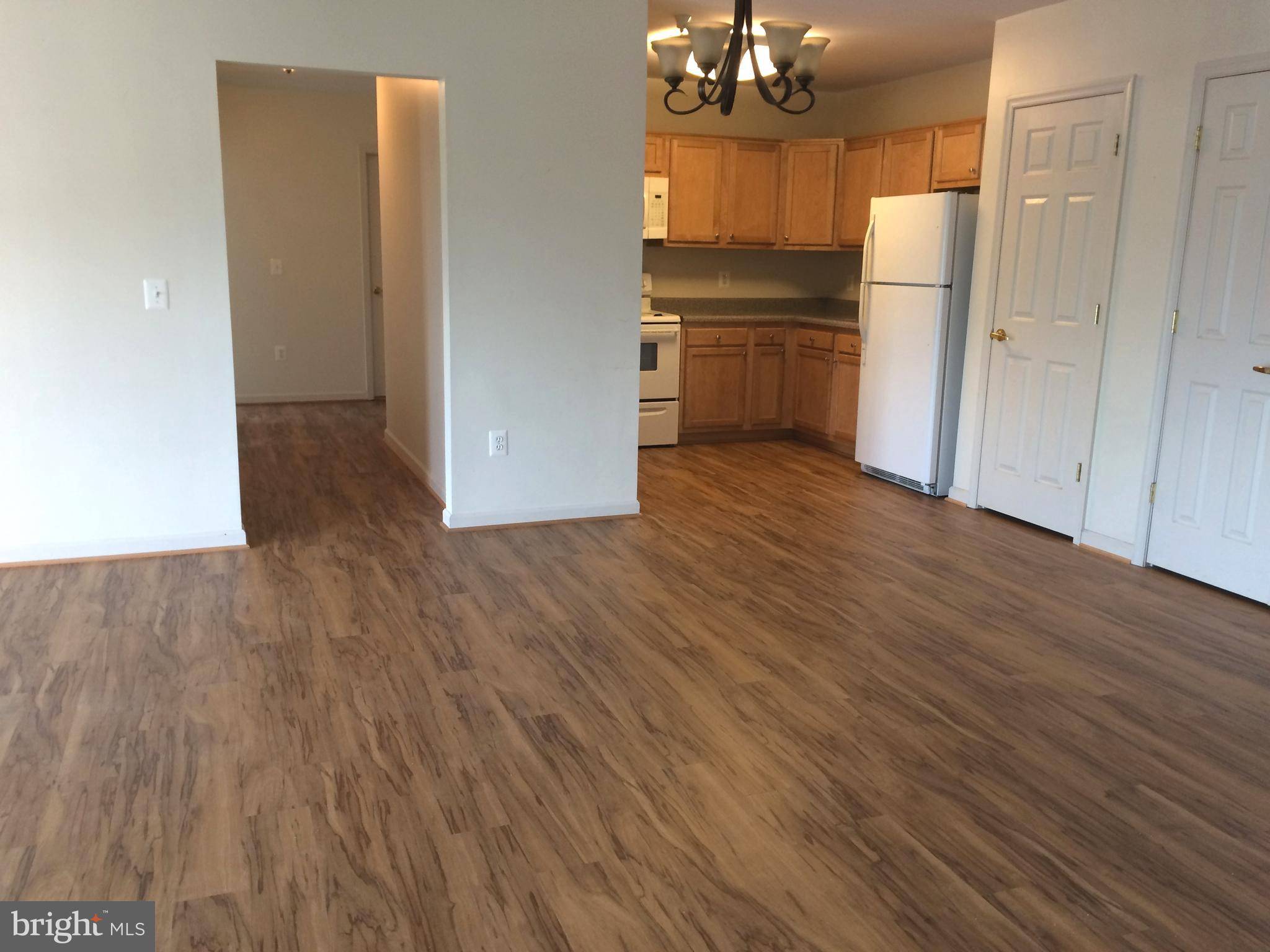 Vienna, VA 22180,2729 GALLOWS RD #304
