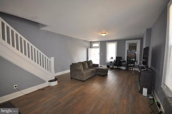 Trenton, NJ 08609,27 TYLER ST