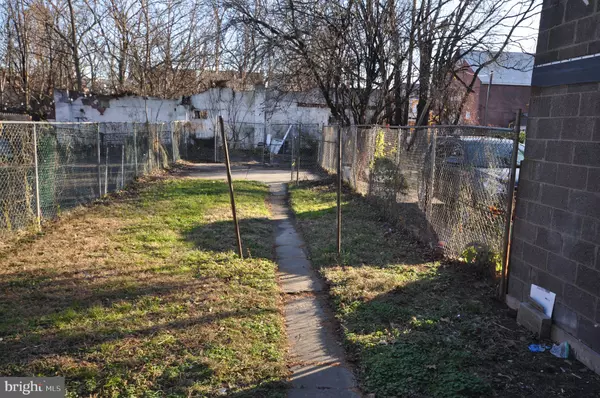 Trenton, NJ 08609,27 TYLER ST