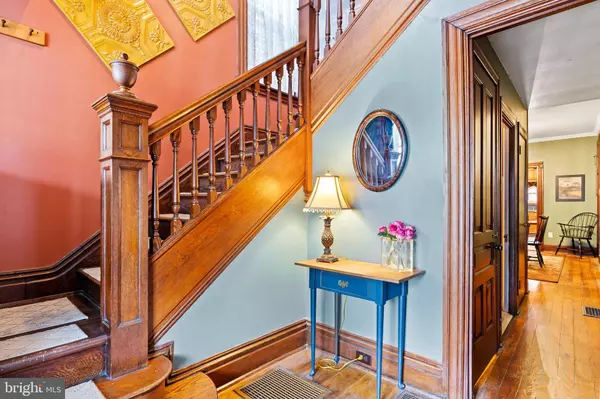 Mechanicsburg, PA 17055,18 E KELLER ST