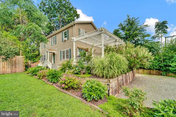 6 WASHINGTON AVE, Titusville, NJ 08560