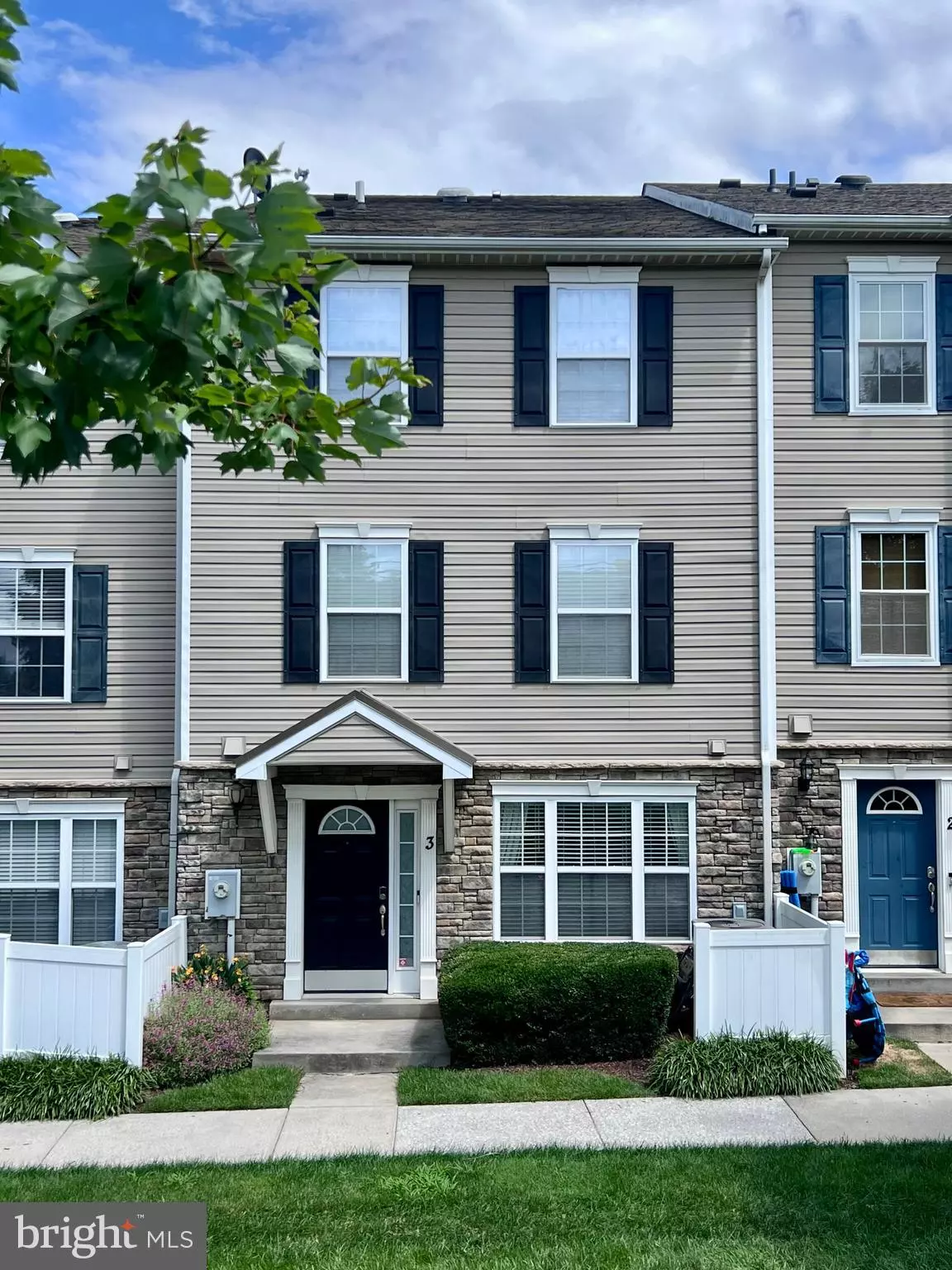 Eldersburg, MD 21784,6498 CORNWALL DR. #3