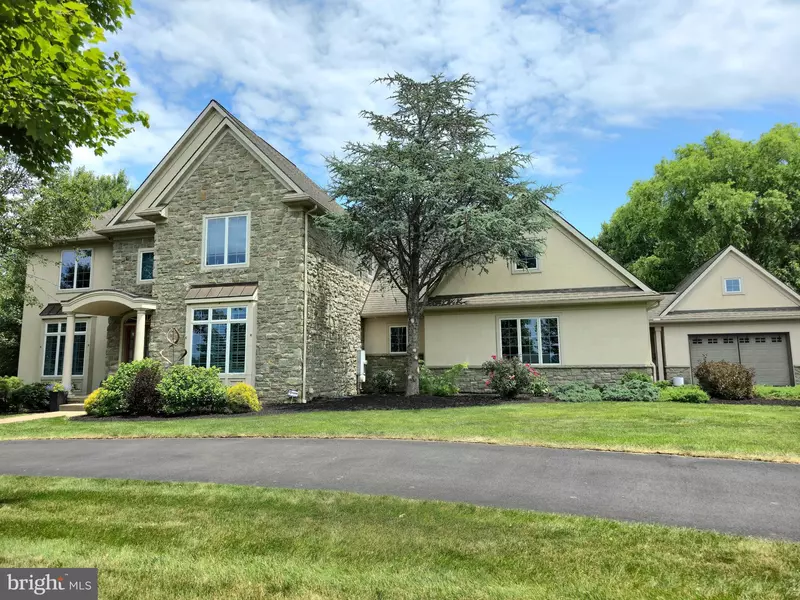 45 WHEATLAND CIR, Lebanon, PA 17042