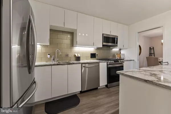 Chevy Chase, MD 20815,5500 FRIENDSHIP BLVD #819N