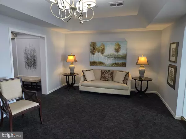 Gambrills, MD 21054,2605 CHAPEL LAKE DR #212