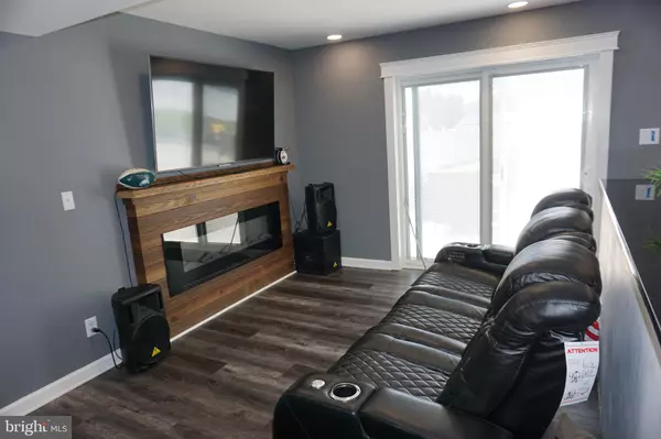 Sparrows Point, MD 21219,8610 OAK RD