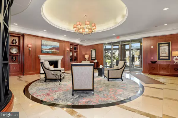 Mclean, VA 22102,8220 CRESTWOOD HEIGHTS DR #418