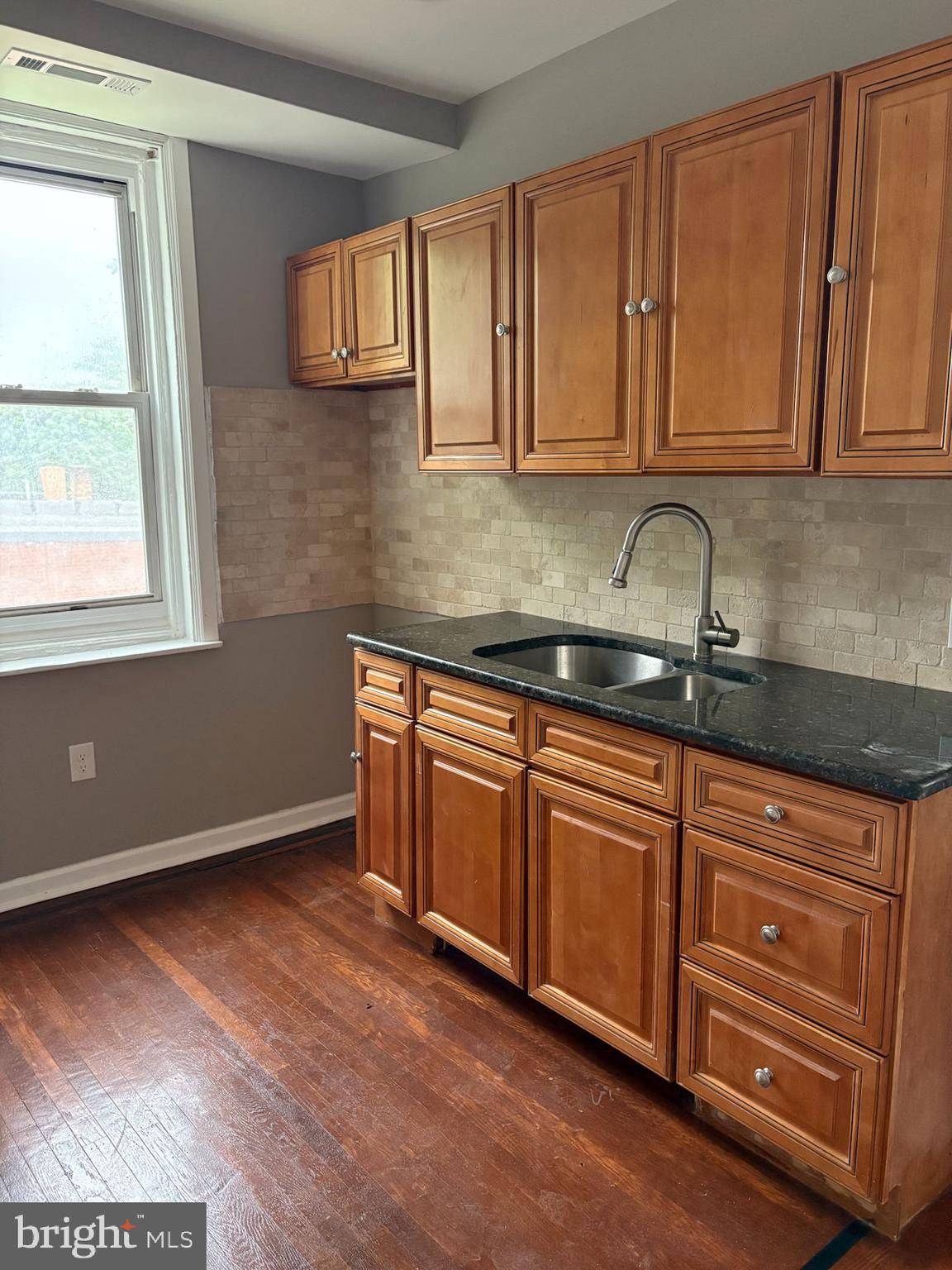 Philadelphia, PA 19139,5932 WALNUT ST #3