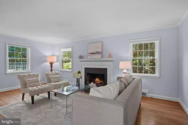 Arlington, VA 22207,4208 23RD ST N
