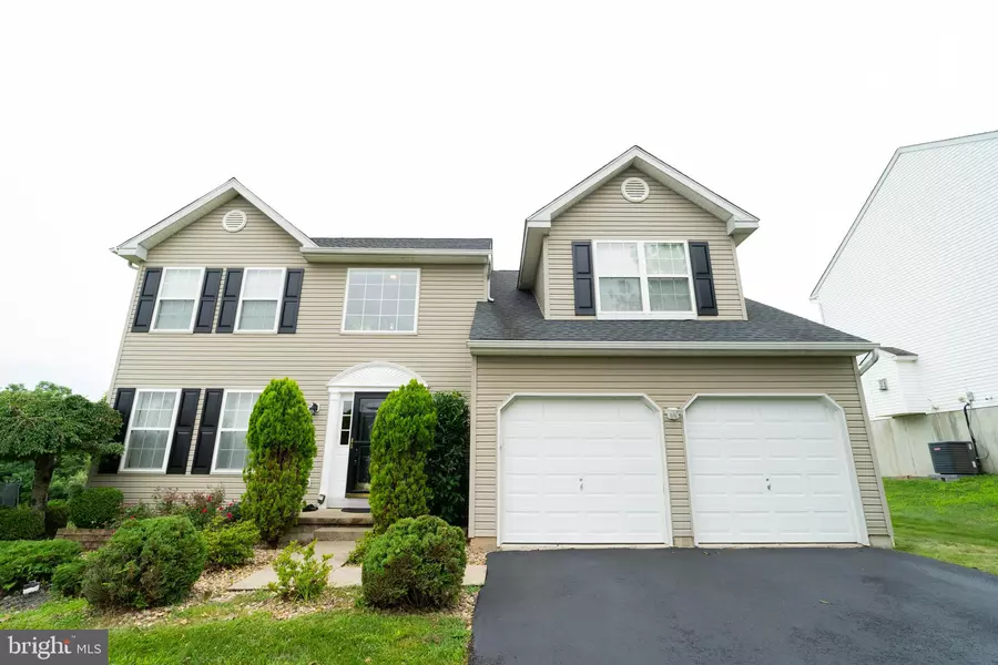 2010 SANDSTONE TER, Phoenixville, PA 19460