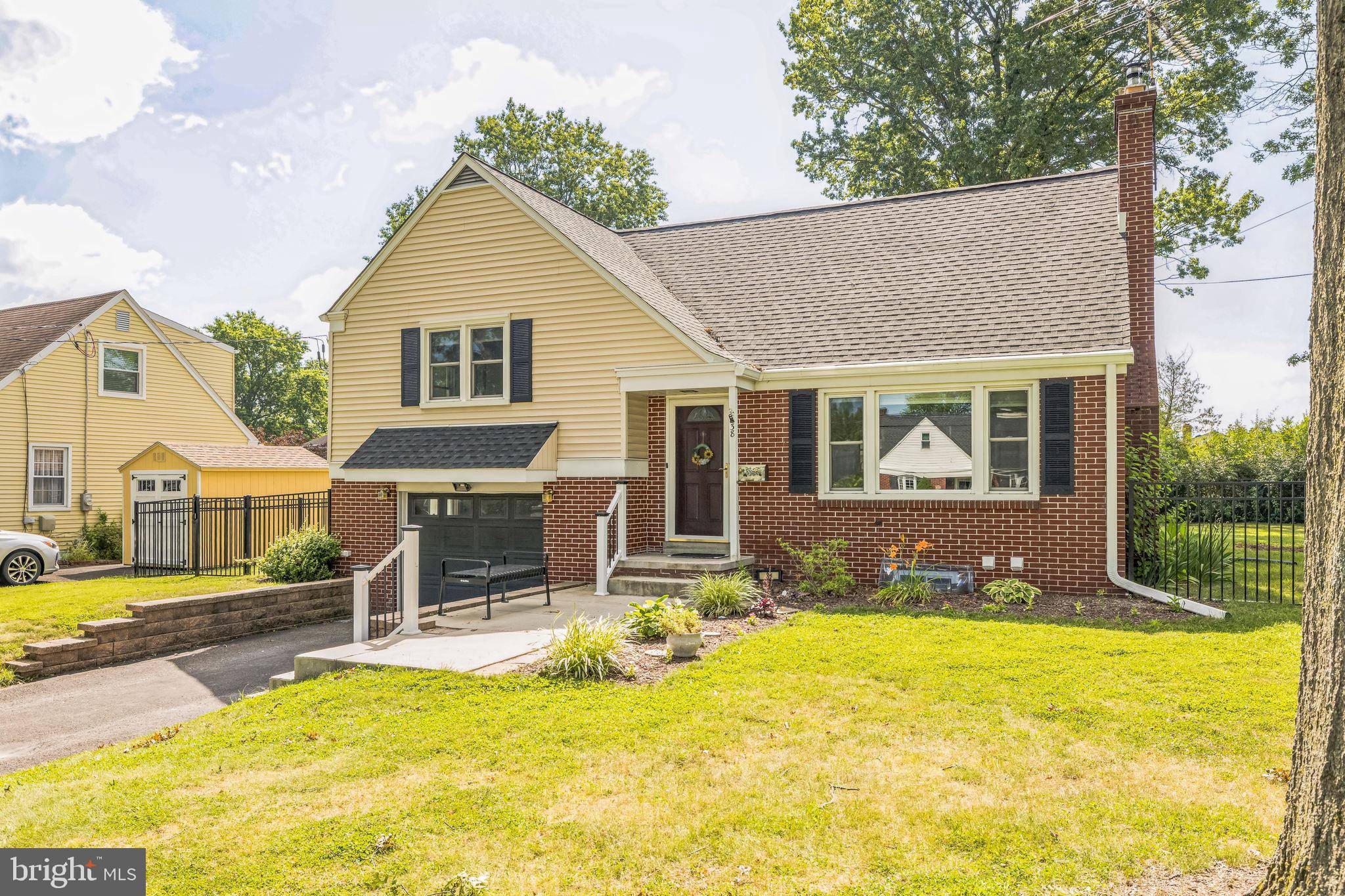 38 HIGHLAND DR, Telford, PA 18969