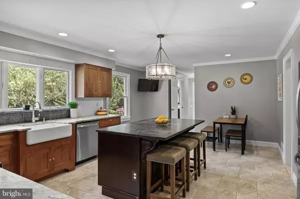 Cream Ridge, NJ 08514,75 YELLOW MEETINGHOUSE RD