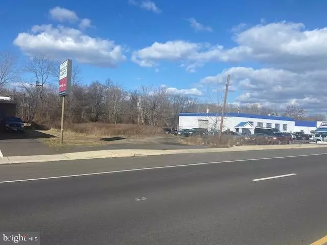 6927-6999 BRISTOL PIKE, Levittown, PA 19057