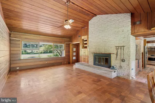 Harleysville, PA 19438,555 HOFFMAN RD