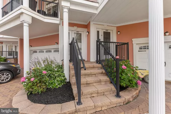 Wildwood, NJ 08260,423 E 10TH AVE #1