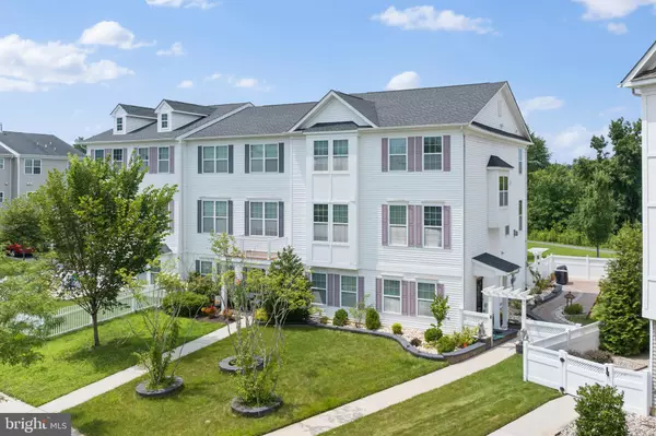 6 MOUNTIE LN, Chesterfield, NJ 08515