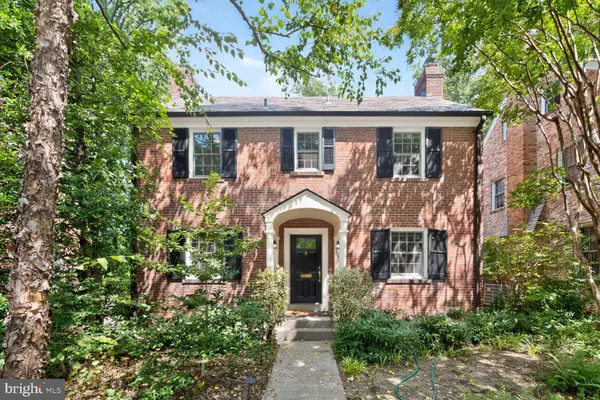 3071 ORDWAY ST NW, Washington, DC 20008
