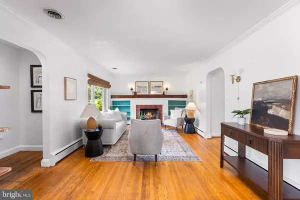 2111 OAK LODGE RD, Baltimore, MD 21228