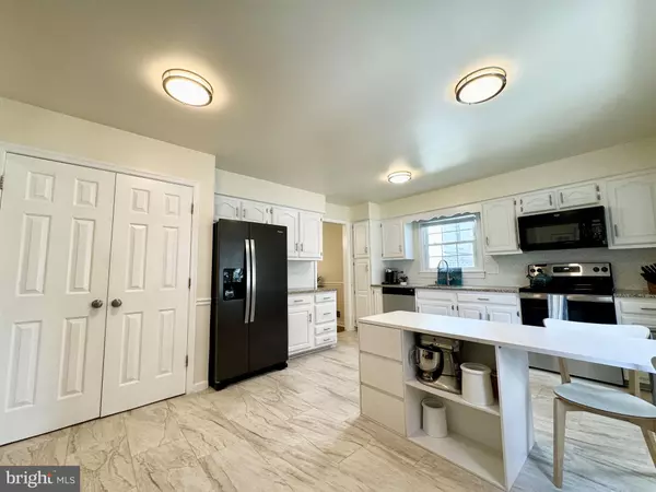 Mclean, VA 22101,6728 CHURCHILL RD