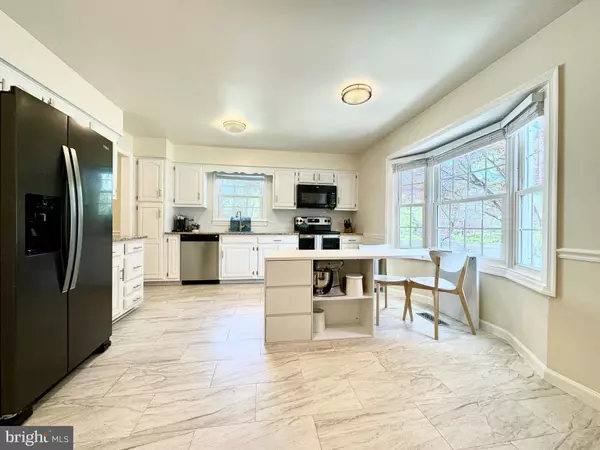 Mclean, VA 22101,6728 CHURCHILL RD