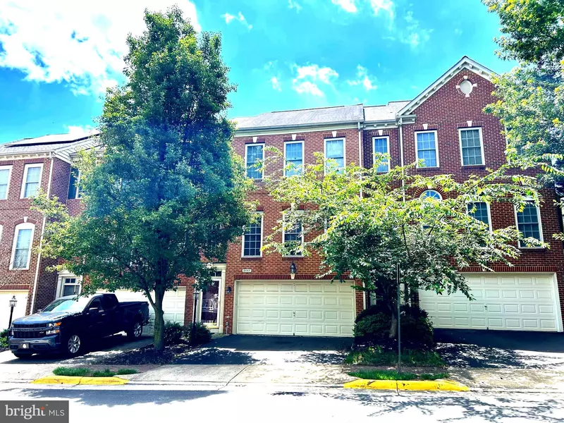 8057 SAMUEL WALLIS, Lorton, VA 22079