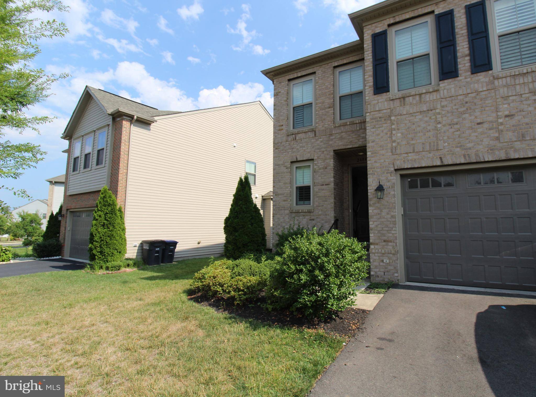 Chantilly, VA 20152,24843 SOMERBY DR