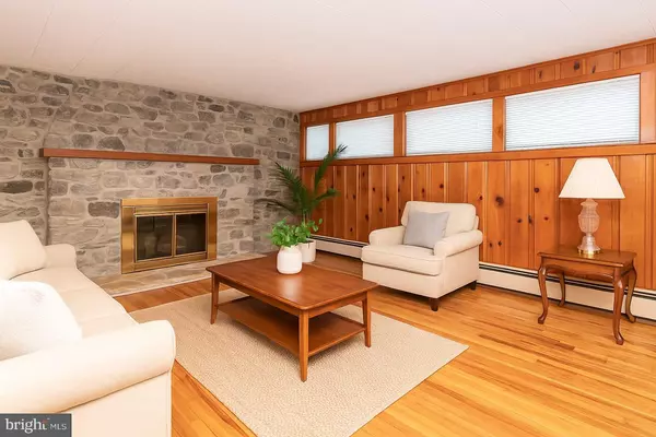 Winchester, VA 22603,242 FOOTSTONE LN