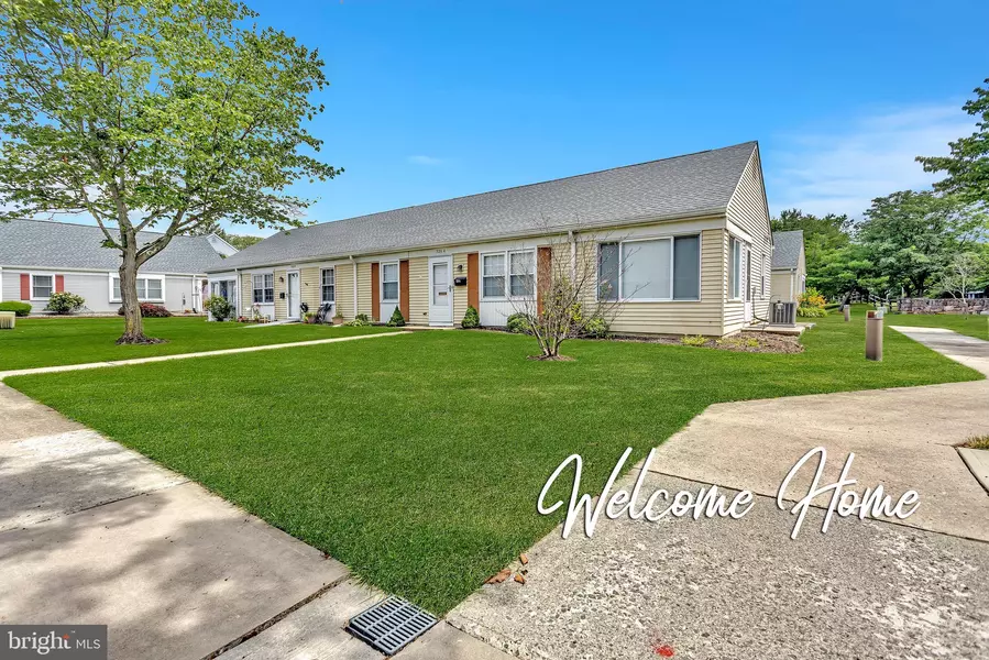 326 NANTUCKETT LN #A, Monroe Township, NJ 08831