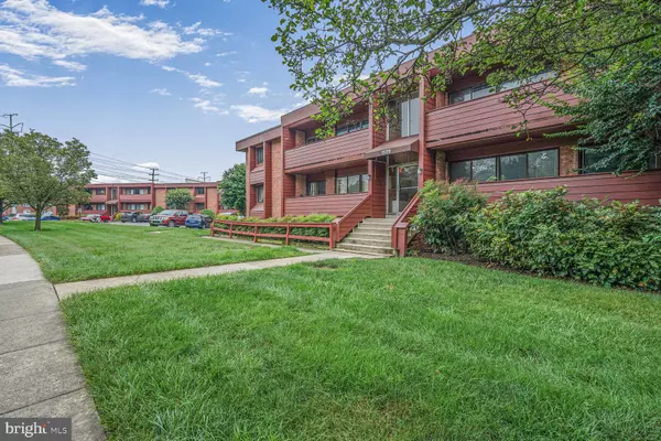 Arlington, VA 22204,1509 S GEORGE MASON DR #1