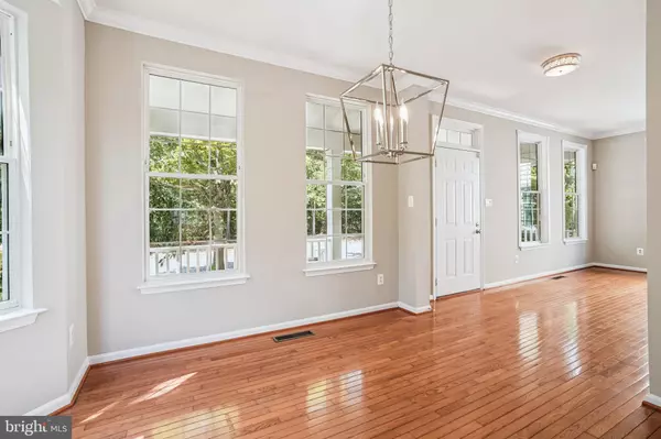 Chantilly, VA 20152,26096 FLINTONBRIDGE DR