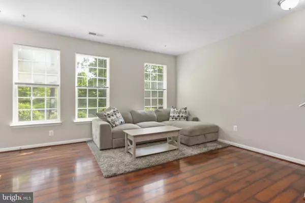 Woodbridge, VA 22191,14718 MASON CREEK CIR